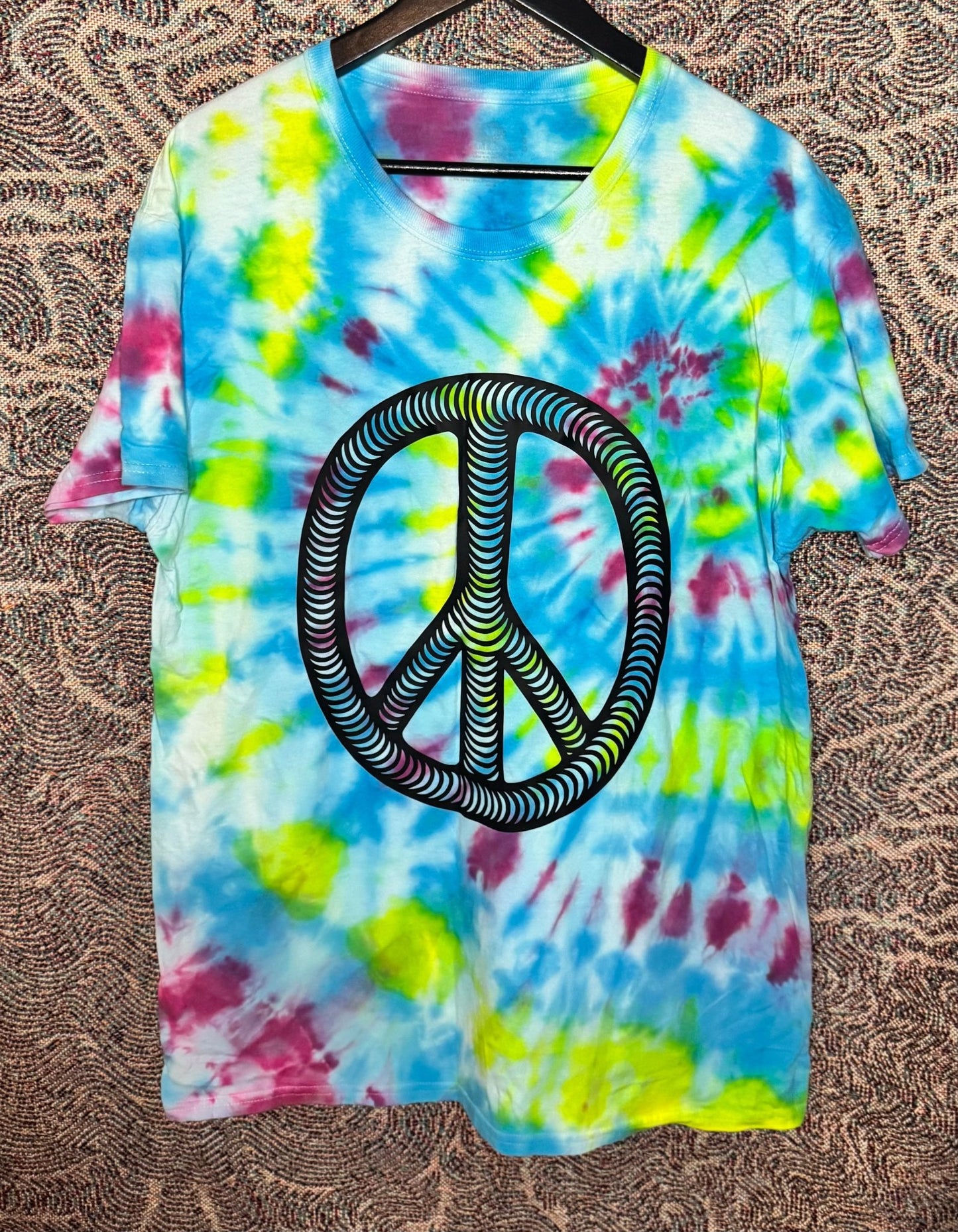 Peace Lines Vinyl Tie Dye Size Large